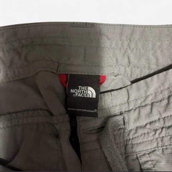 The North Face Men’s Gray Utility Cargo Pants - Picture 2 of 3